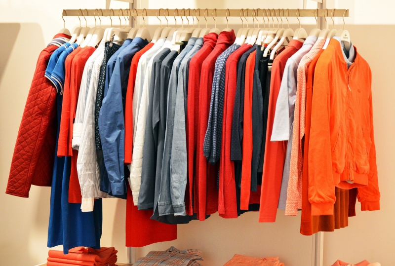 boutique-LE CASTELLET-min_store_clothes_clothing_line_fashion_retail_clothing_store_shop-633917